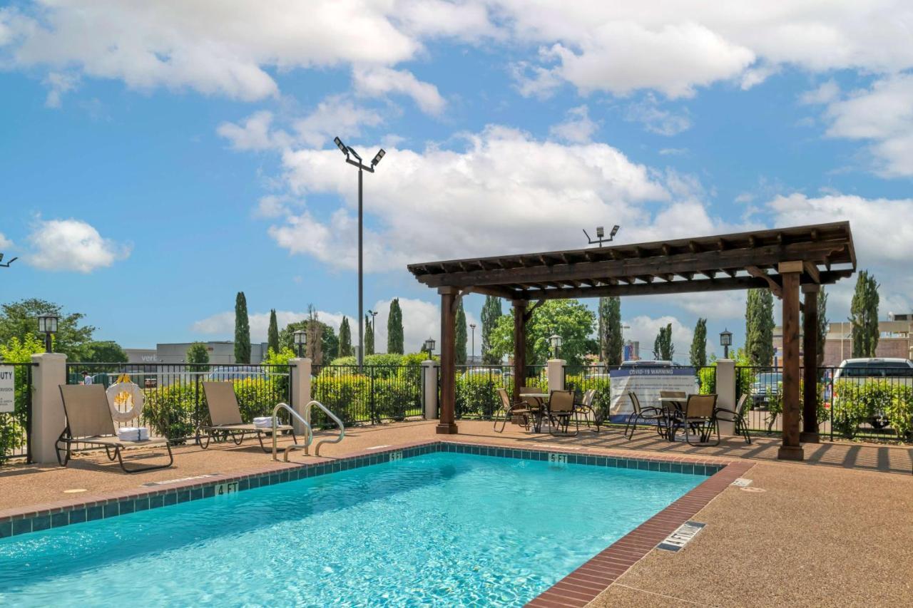 Best Western Plus Denton Inn & Suites Экстерьер фото