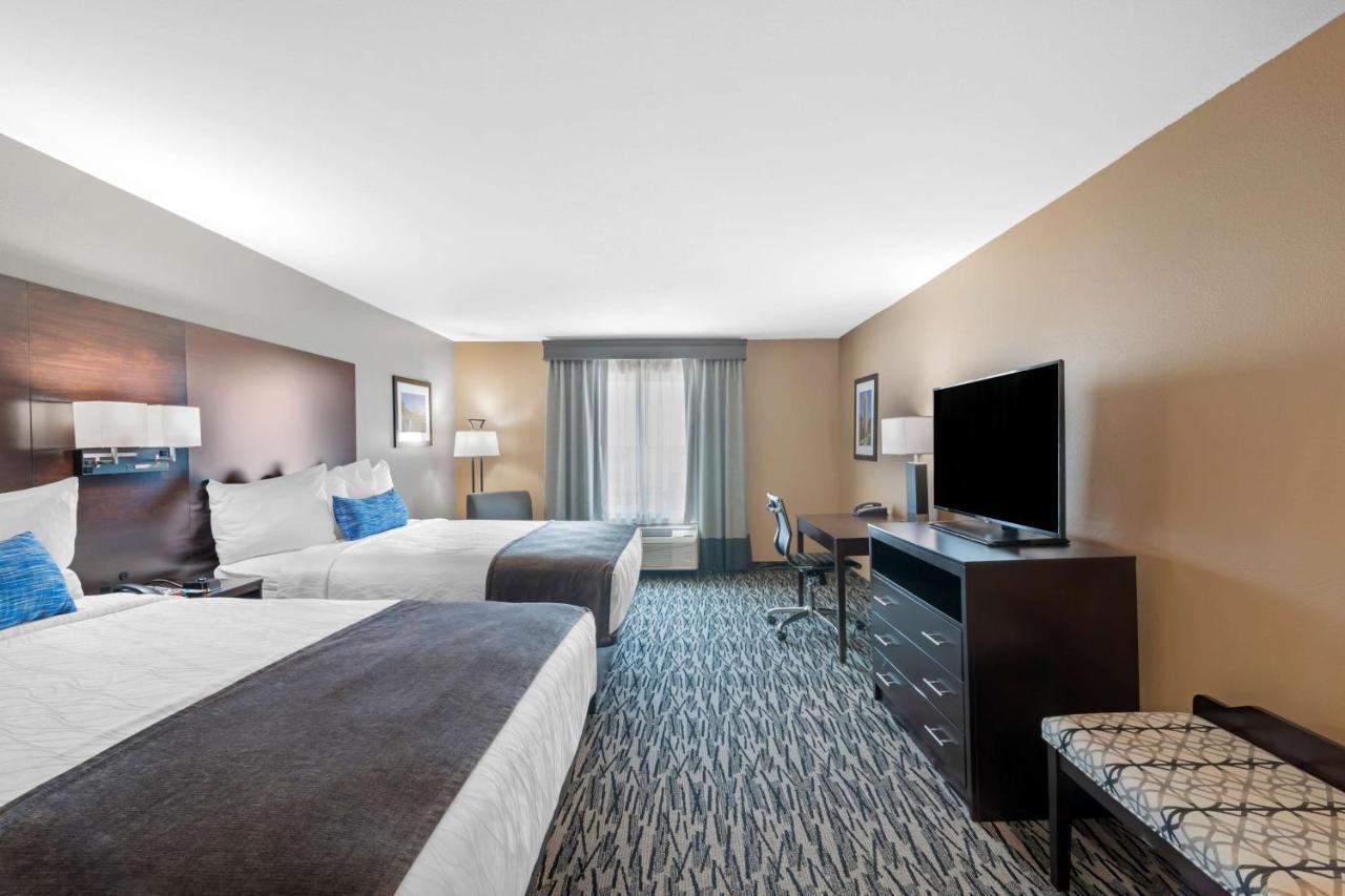Best Western Plus Denton Inn & Suites Экстерьер фото
