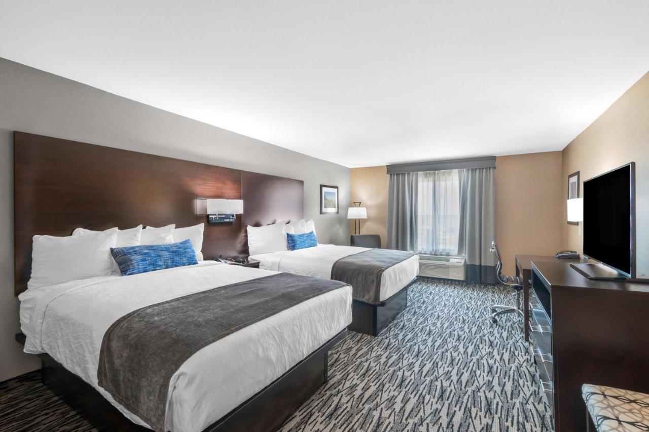 Best Western Plus Denton Inn & Suites Экстерьер фото