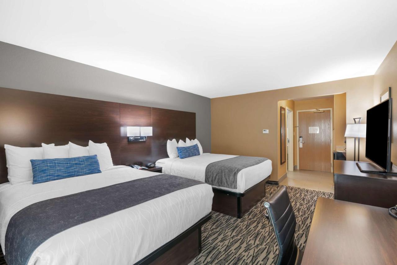 Best Western Plus Denton Inn & Suites Экстерьер фото